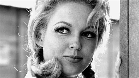 lisa brando|Cynthia Lynn of 'Hogan's Heroes' Dies at 76 .